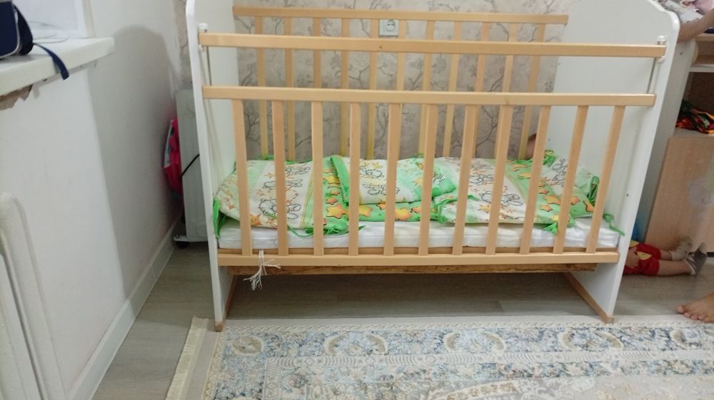 Продам кровать детскую