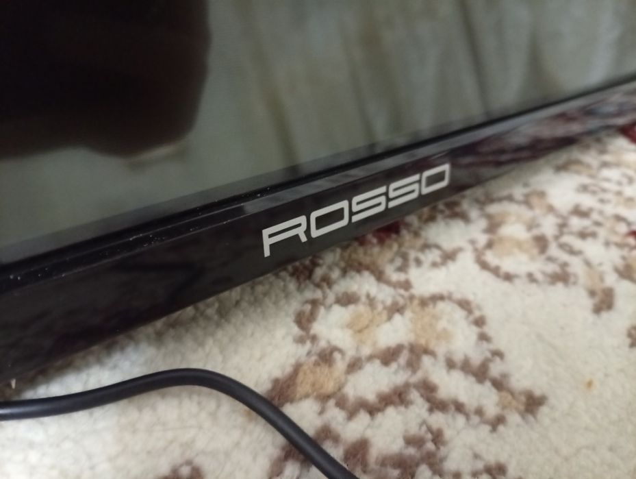 Телевизор Rosso 43