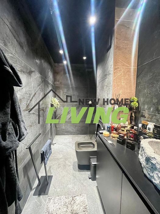 Продава се Едностаен апартамент в Пловдив, Център - 98 кв.м за 2041 €/кв.м - Снимка #4