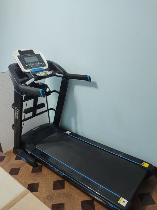 Беговая дорожка почти как новая