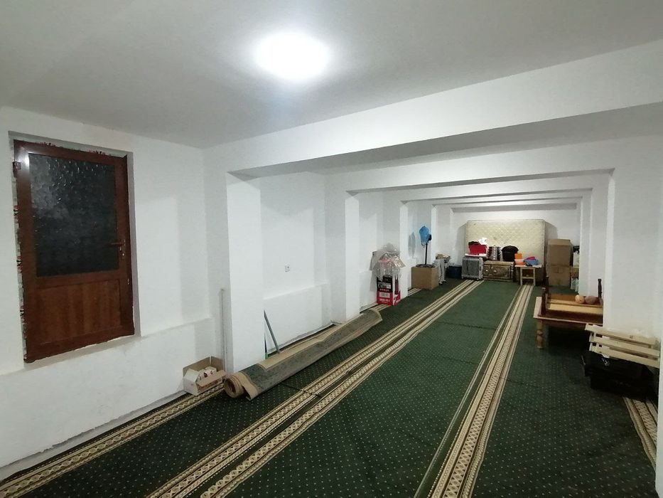 Обод махаллада 8 сотокли уй сотилади