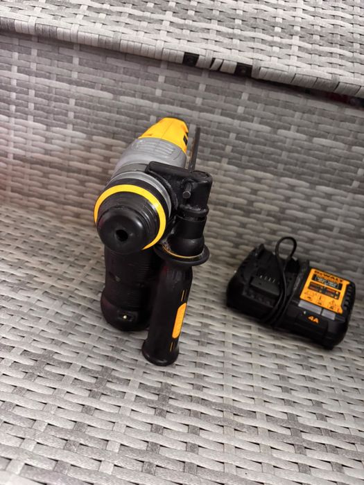 Rotopercutor dewalt DCH273