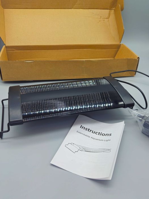Разтегателна LED лампа за аквариум/терариум с метални стойки,контролер