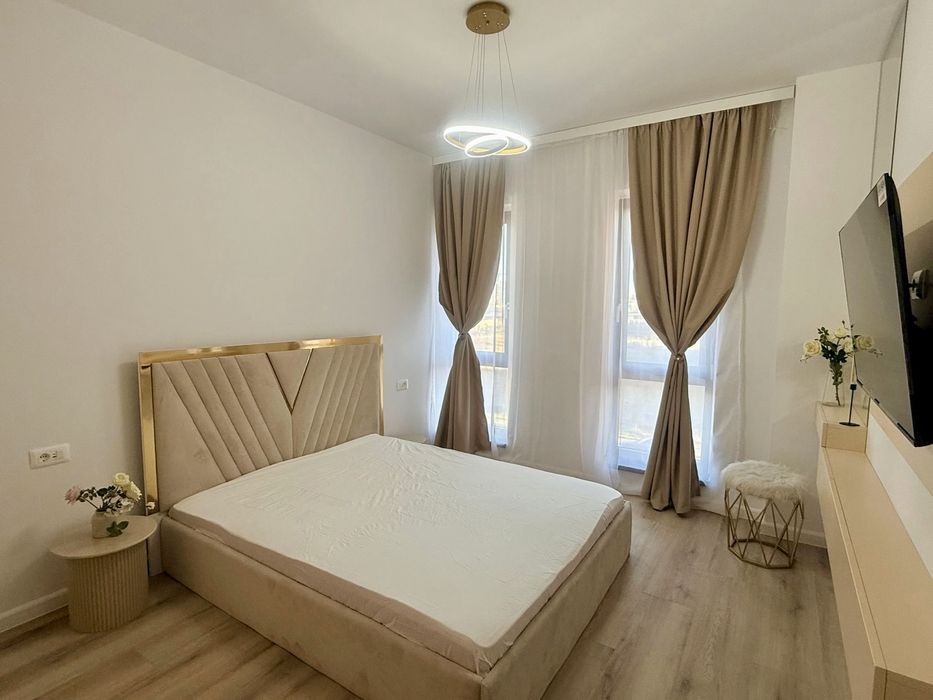 Proprietar vand **Apartament 2 camere Lux**