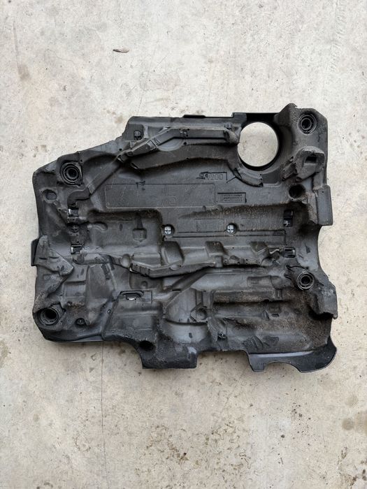 Капак на двигател Volkswagen 2.0 TDI