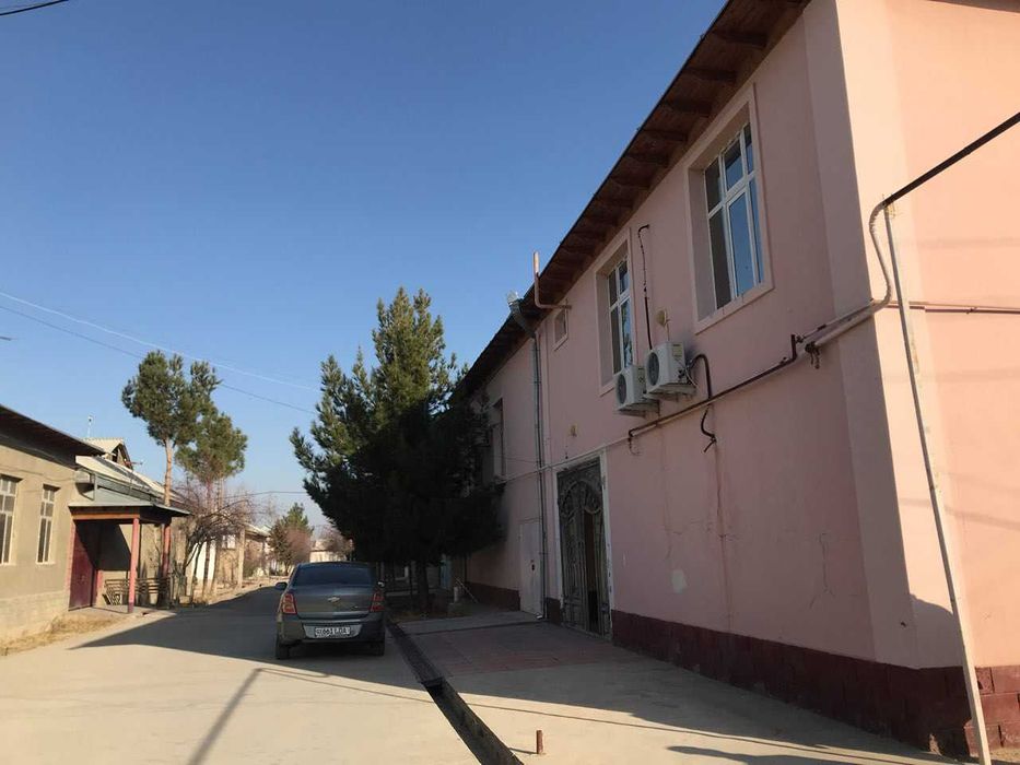 Shahrisabzda 2 qavatli uy joy-mehmonxona sotiladi – kvartira narxiga!