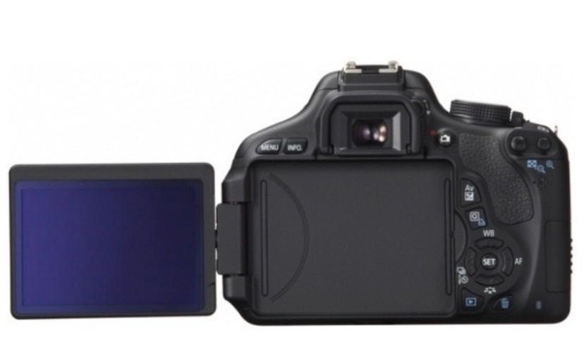Цифровой фотоаппарат Canon EOS 600D