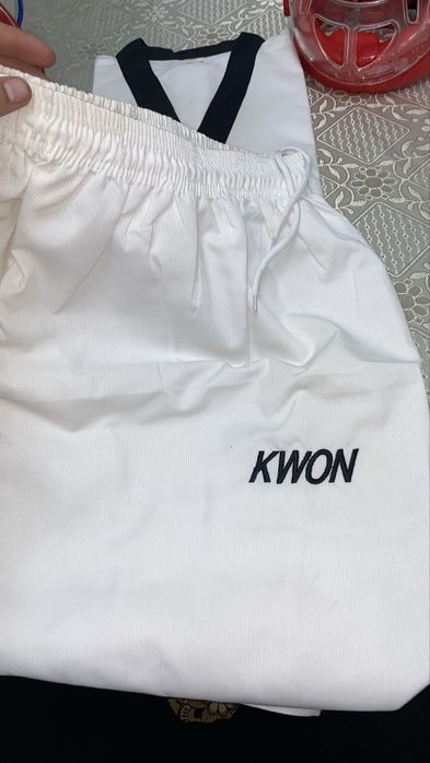 Taekwondo to‘liq komplekt (Kwon) deyarli yangi holat