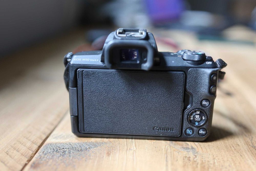 家電 Canon M50 Mark i (Price Negotiable) Canon EOS M50. Aparat foto mirrorless ,24.1 MP, 4K, Wi-Fi, Negru +