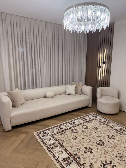 продам диван в комплекте с вращающимся креслом