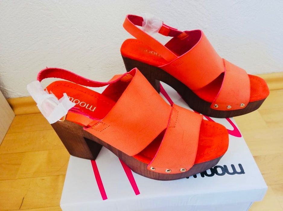 Сандали Moow НОВИ, естествена кожа, размер 38