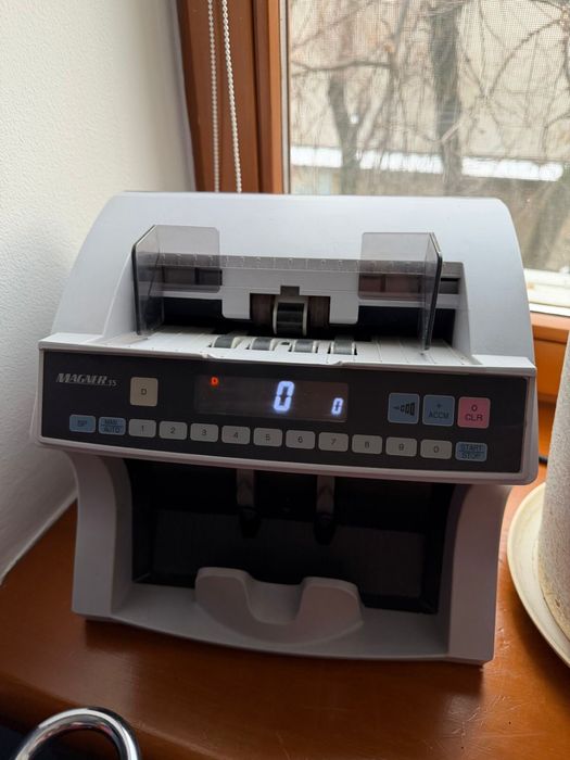 Счётчик банкнот MAGNER 35