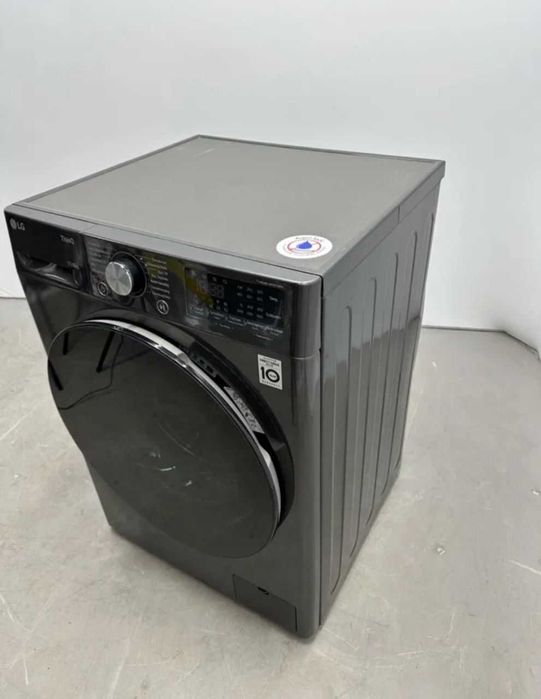 Продаю стиральную машинку LG.