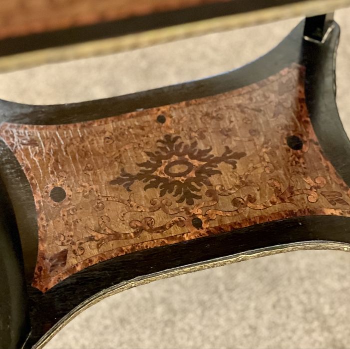 Măsuță Napoleon III – piesă deosebită, stil franțuzesc, secol XIX