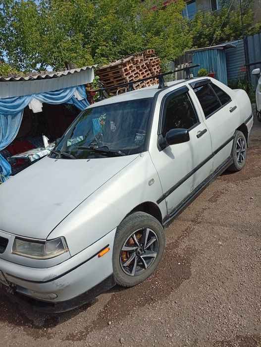 Продам сиат Толедо 900000
