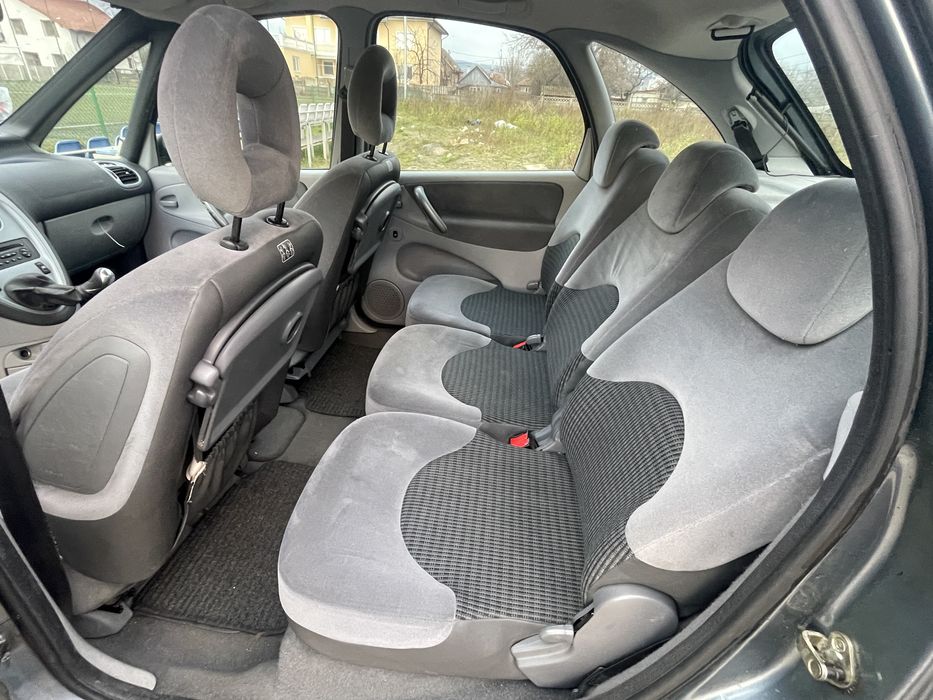 Vând Citroen XSARA Picasso