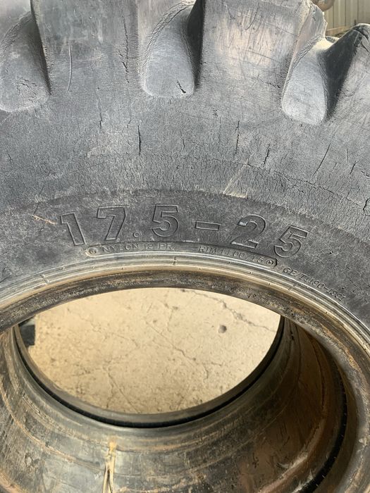 Продам резину на погрузчик