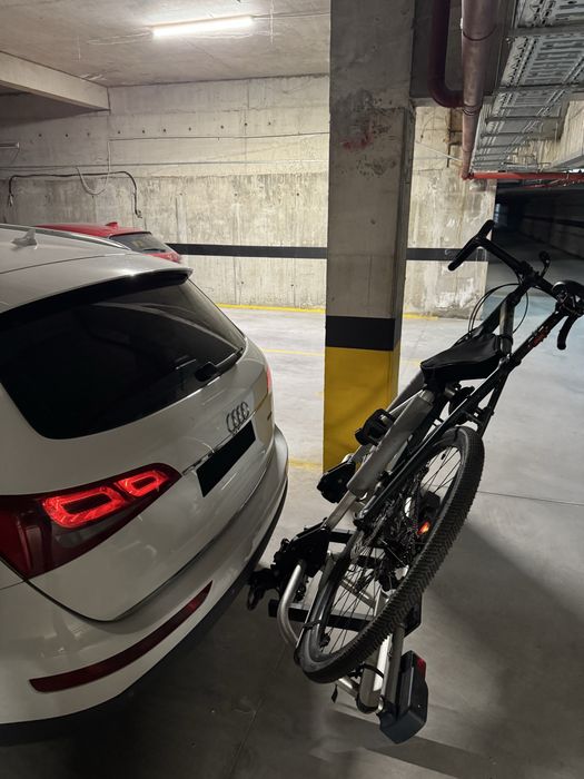 Gravel bike si suport auto pentru biciclete