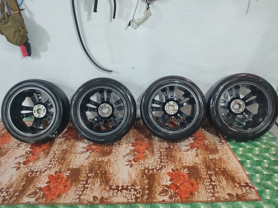 Продам диски с резиной R17