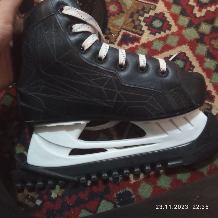 Коньки продам коньки