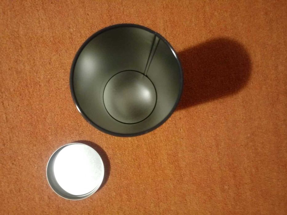 НОВИ метални кутии на Кока Кола