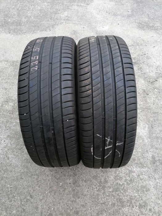 Vând 2 anvelope vară 235.50.18 și 225.50.18