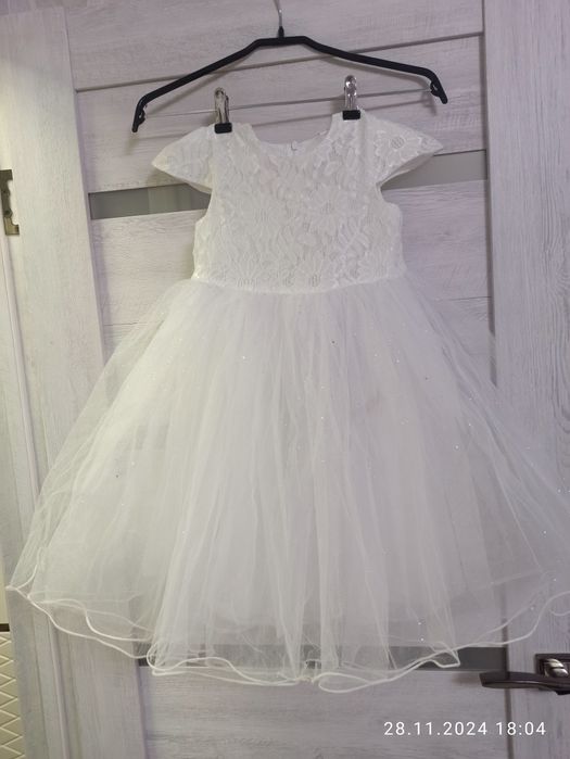 Продам платье для девочки