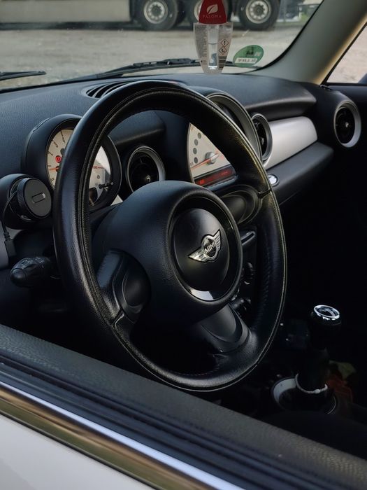 Mini Cooper One R56