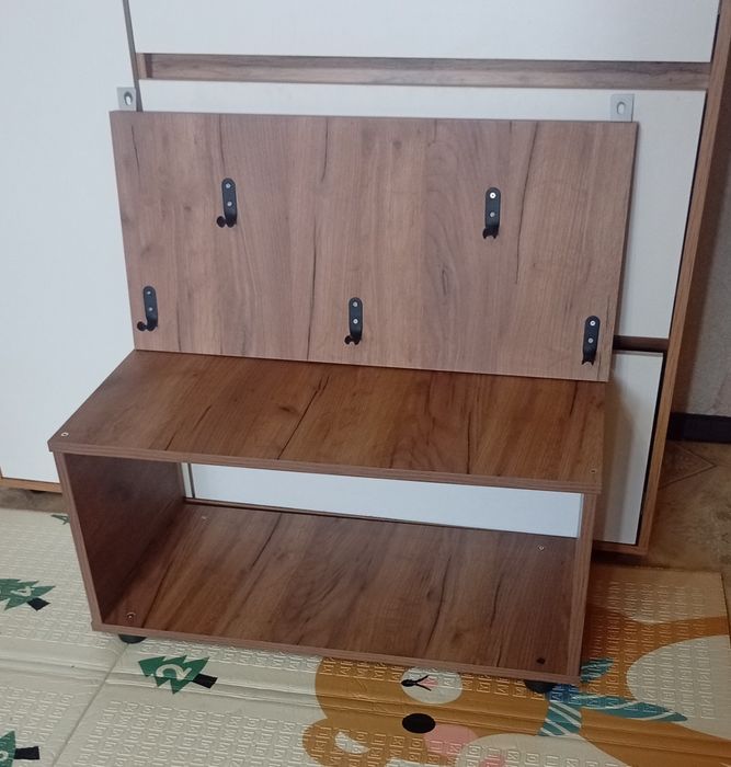 Продам новую прихожую