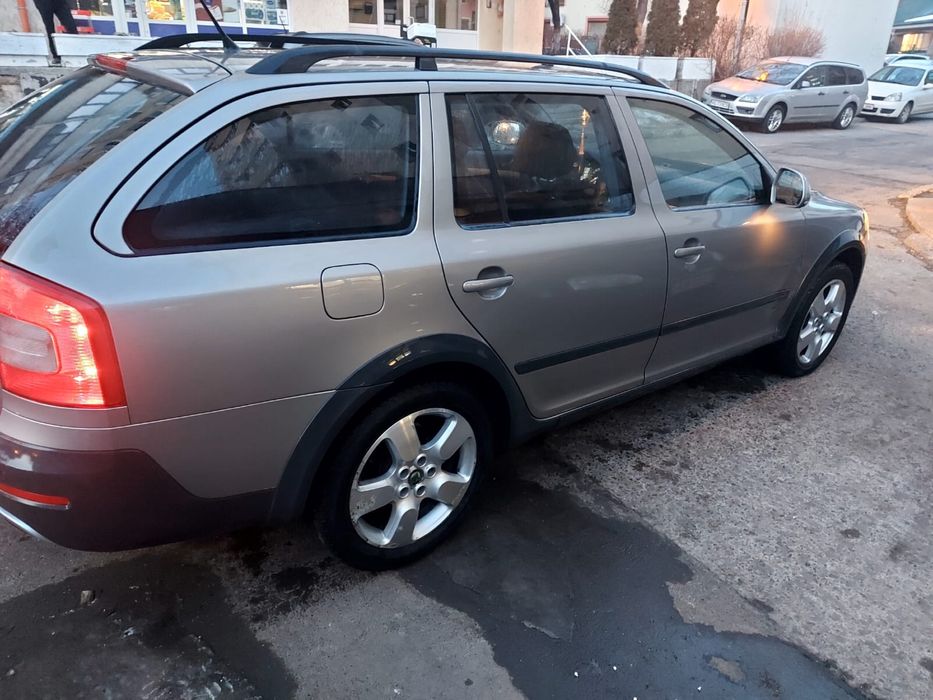 Vand skoda Octavia Scout 2011