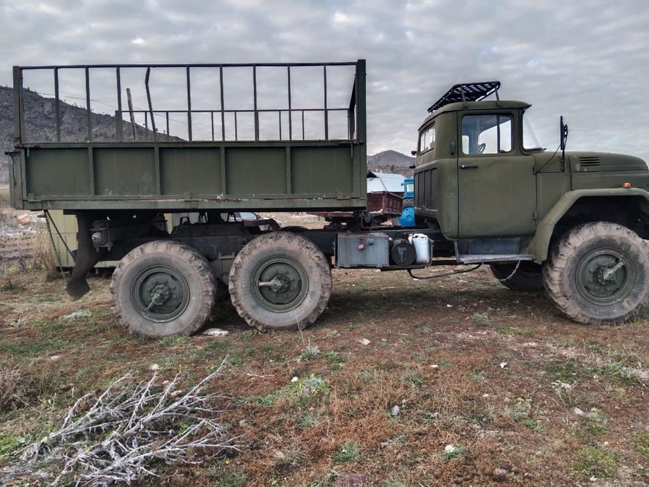 Продам зил-131...