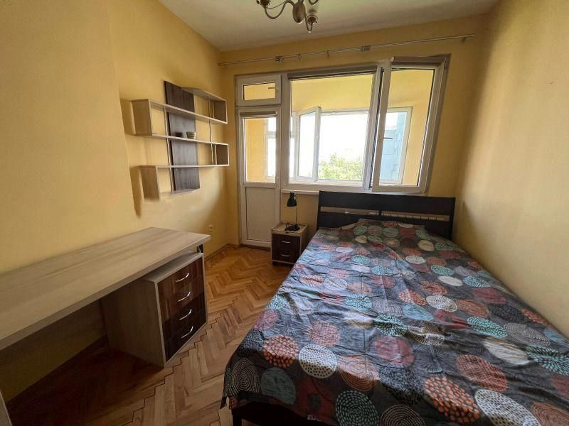 Четиристаен апартамент в ж.к. Медицинска академия.