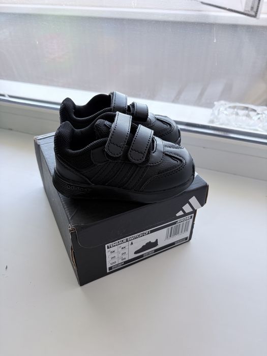 Детские кроссовки