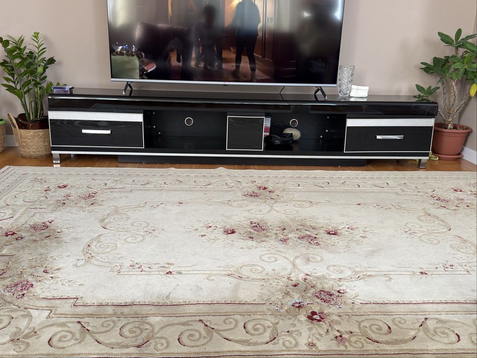 Продам тумбу под телевизор