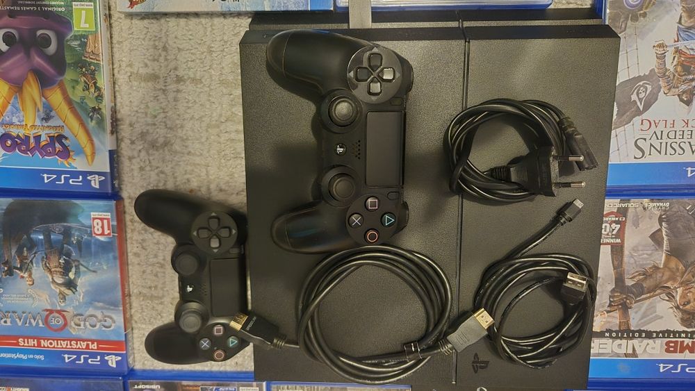 PlayStation 4 1TB + 2 Controllere + 12 Jocuri Top
