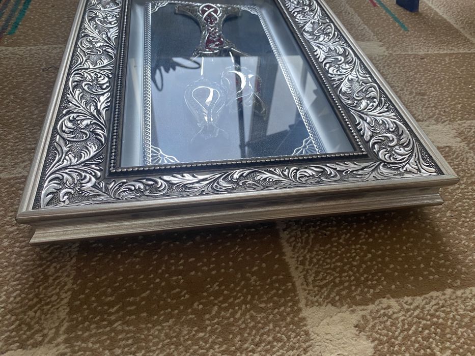 Картина с камнями сваровски