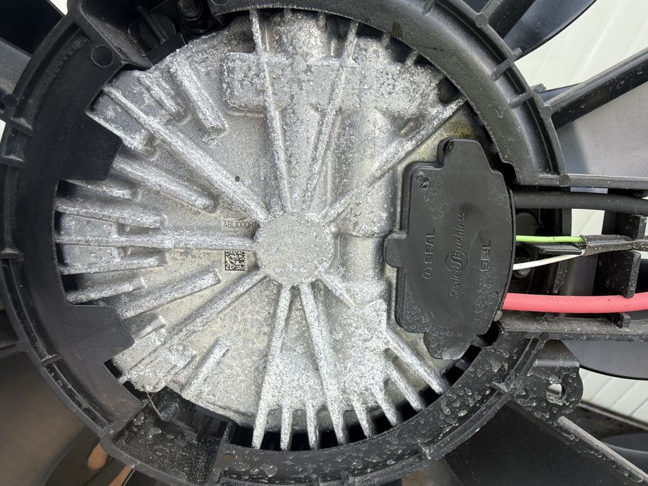 Перка bmw m3 g80 m4 g82 m2 g87 бмв м3 г80 м4 г82 м2 г87 вентилатор