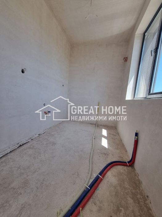 Пaзара  ! Тристаен ! Южен  !