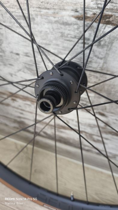 Карбонови шосейни капли Bontrager Aeolus Elite 35 Carbon Tubeless | HG