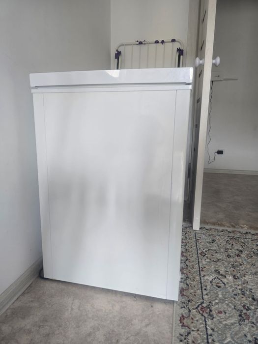 Продам морозильник