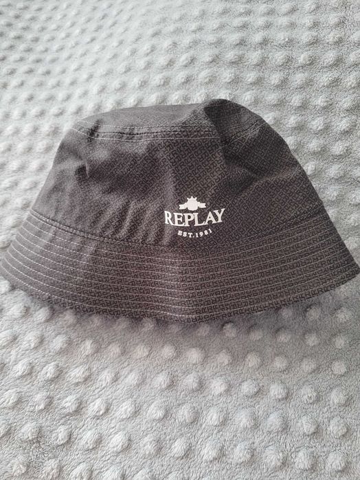 Шапка бъкет "Replay"