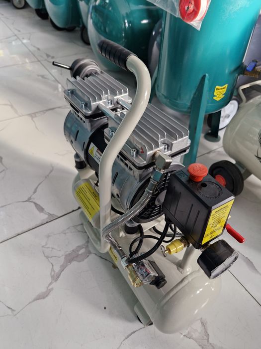 9 литр безшумный компрессор безмаслянный SAAB kompressor