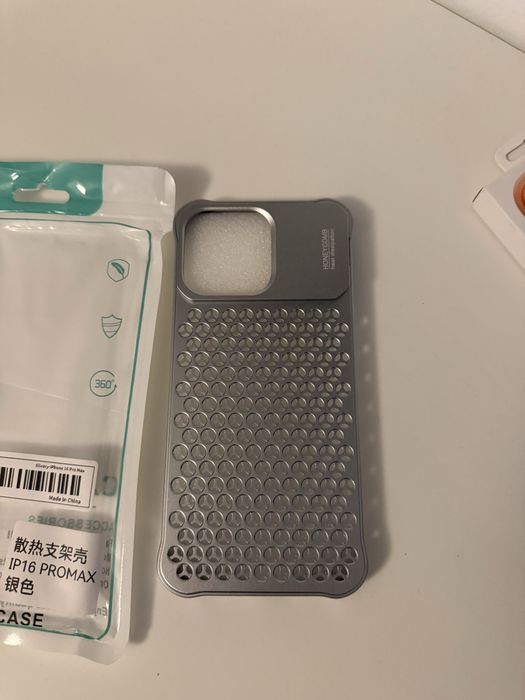 Husa Aluminiu Iphone 16 Pro Max Premium 2025