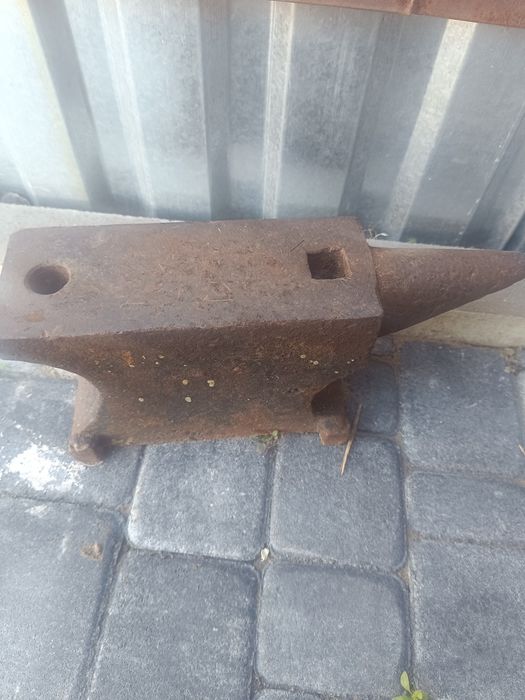 Продам наковальну