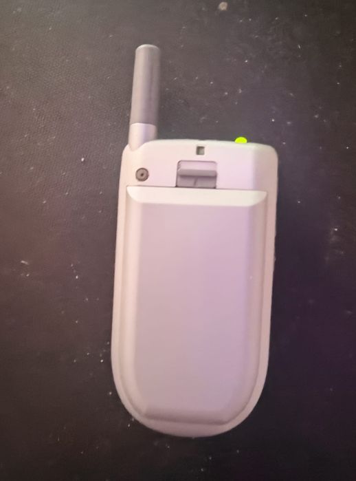 Motorola v66i + charger ( unlocked, baterie Nou nouță)