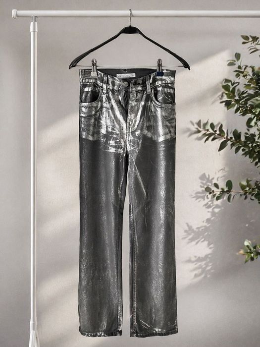 Продам джинсы детские