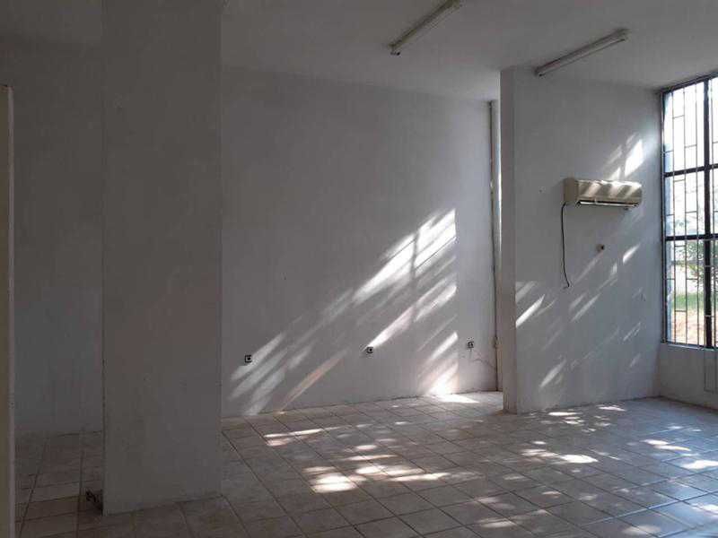 Дава се под наем Магазин в Бургас, Център - 80 кв.м за 340 € - Снимка #4