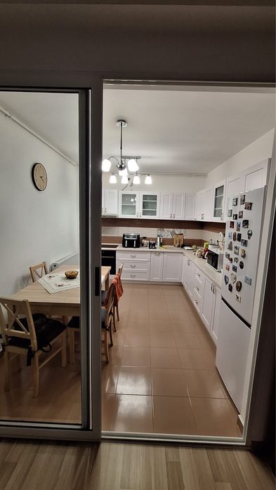 Vand apartament 3 camere