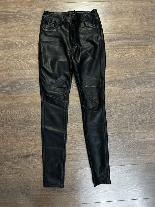 Юбка в клетку, джинсовая , лосины кожаны