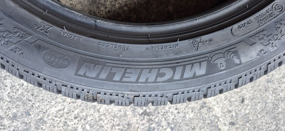 4 anvelope iarna Michelin,235/50/18.Pretul este pe bucata.